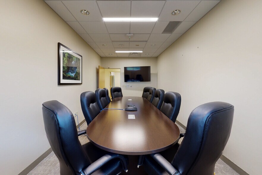 More Photos Of 3989 N Shore Dr, Bryan Medical For Lease