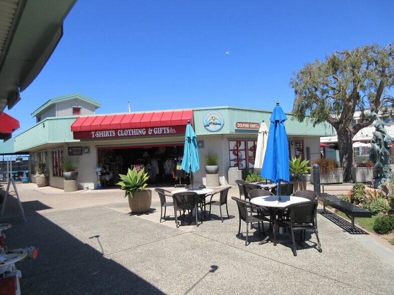 More Photos Of 715 Embarcadero, Morro Bay Restaurant For Lease