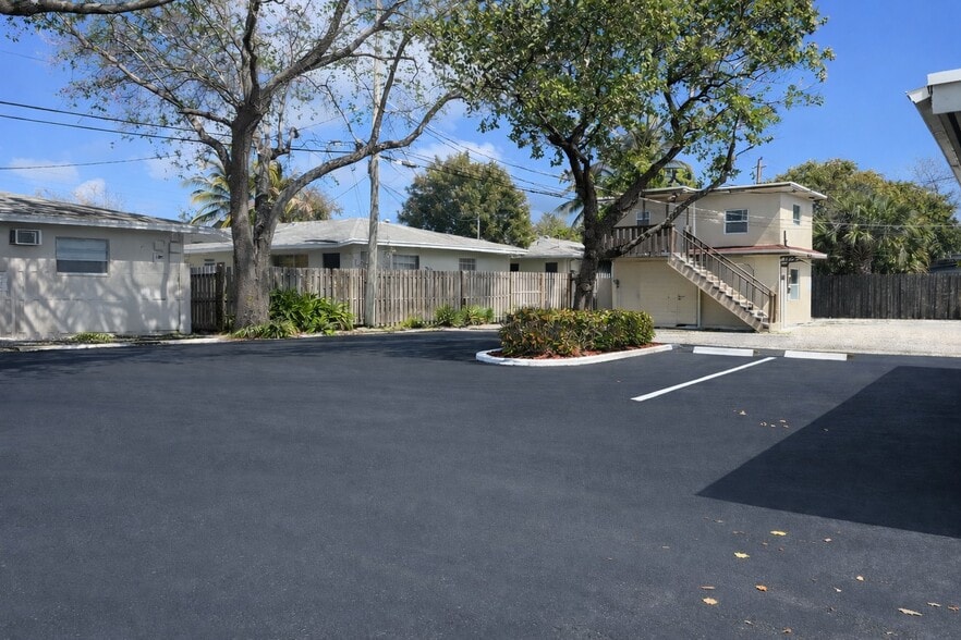 More Photos Of 713 E Atlantic Blvd, Pompano Beach Office For Sale