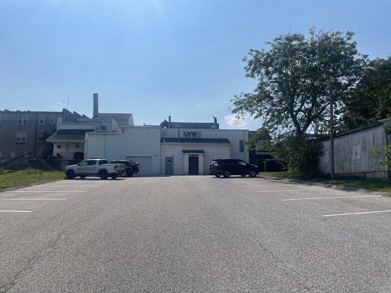 More Photos Of 11 W King St, Littlestown Storefront Retail Office For Sale
