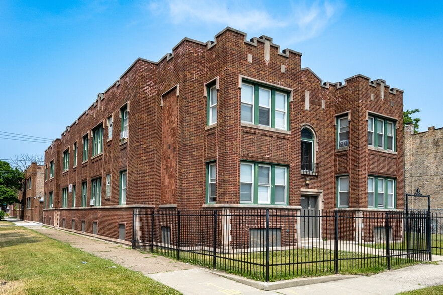 Primary Photo Of , Chicago Multifamily For Sale