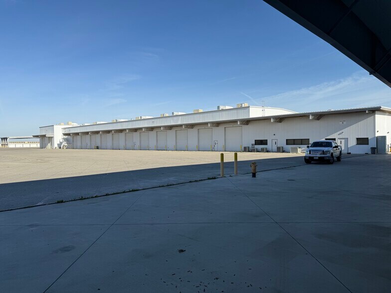 More Photos Of 34598 7th Standard Rd, Bakersfield Warehouse For Sale