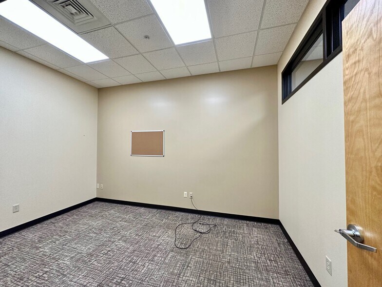 More Photos Of 1605 Adler Cir, Portage Unknown For Lease