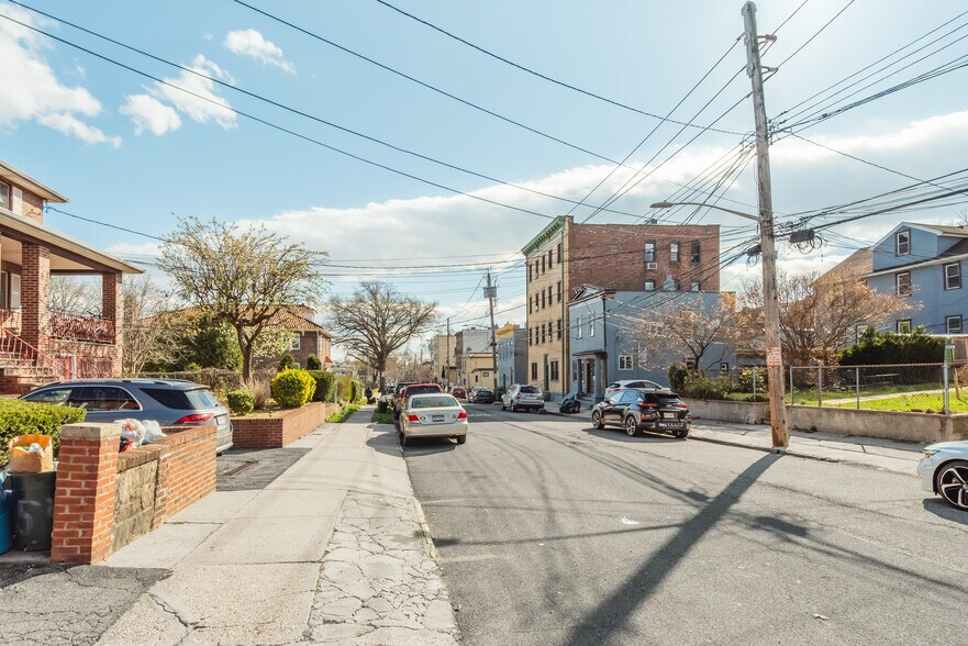 More Photos Of 536-542 N High St, Mount Vernon Apartments For Sale