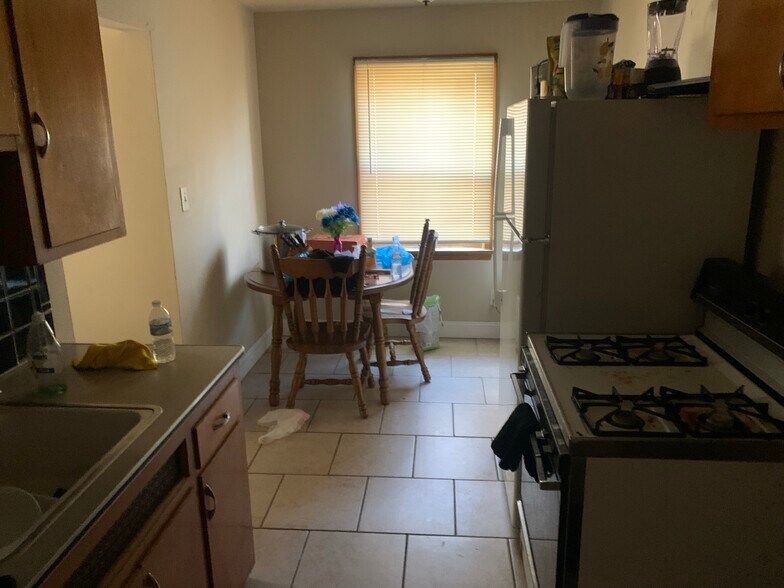 More Photos Of 2521 Noble Rd, Cleveland Heights Apartments For Sale