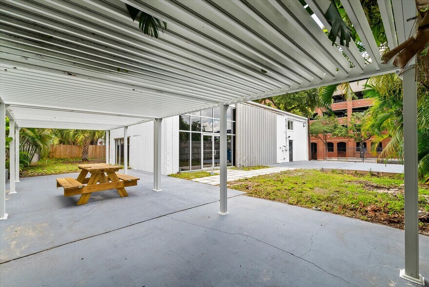 More Photos Of 1517 E 5th Ave, Tampa Office For Lease