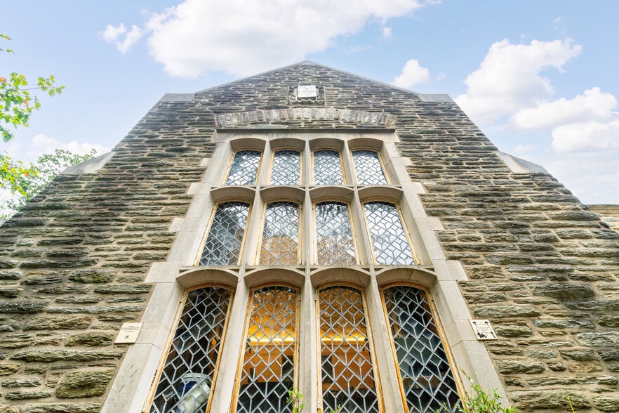 More Photos Of 190 Camp Hill Rd, Fort Washington Religious Facility For Sale