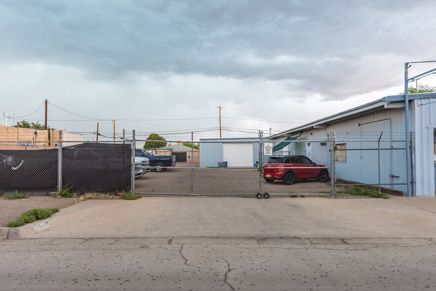 More Photos Of 848 W Hadley Ave, Las Cruces Light Manufacturing For Lease