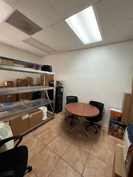 More Photos Of 3305-3345 NW 74th Ave, Miami Warehouse For Lease