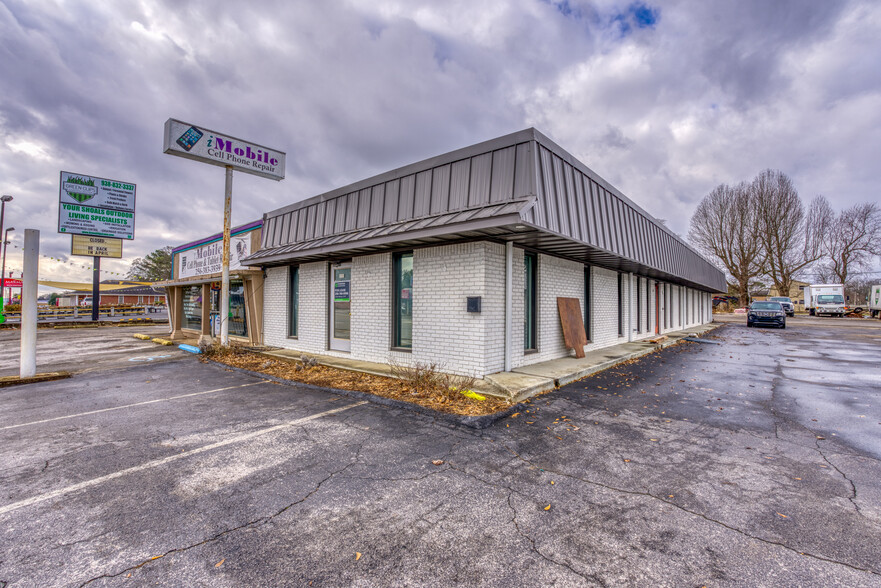 Primary Photo Of 502 Woodward Ave, Muscle Shoals Office For Lease