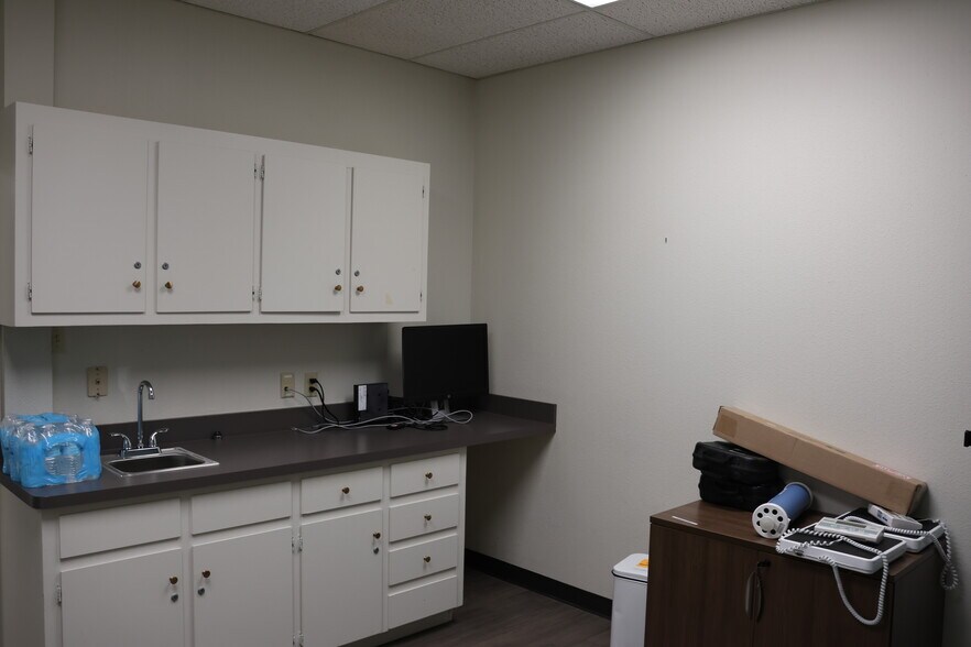 More Photos Of 4201 Camp Bowie Blvd, Fort Worth Medical For Lease