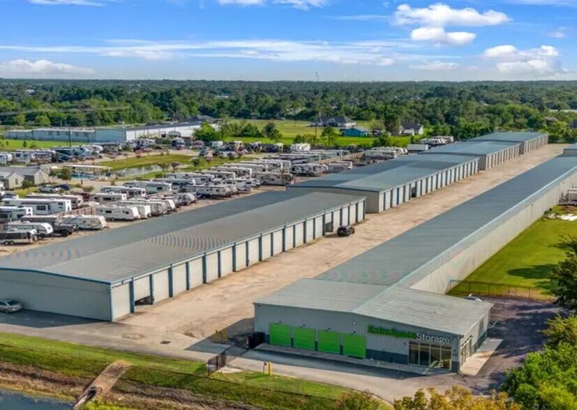 More Photos Of 17717 County Road 127, Pearland Self Storage For Lease