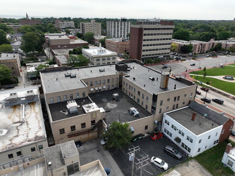 More Photos Of 4001-4015 N Oakland Ave, Shorewood Apartments For Sale