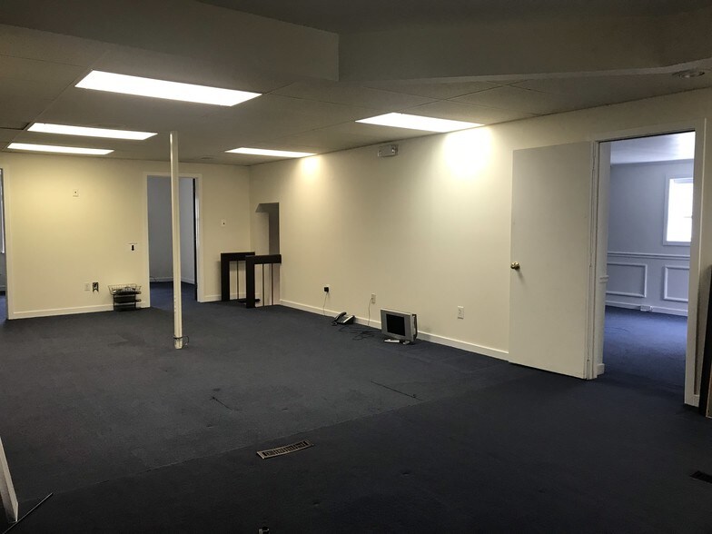 More Photos Of 40 Darby Rd, Paoli Medical For Lease