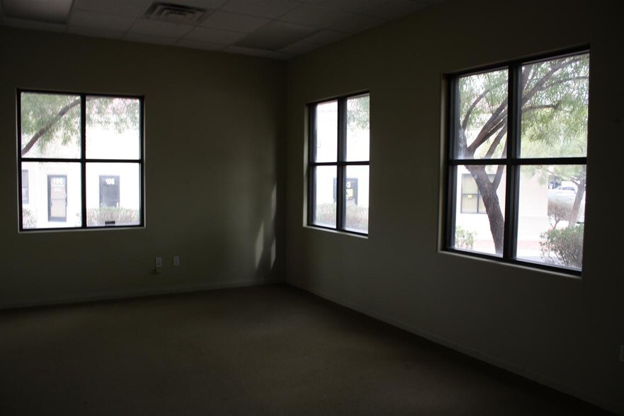 More Photos Of 3660 N Rancho Dr, Las Vegas Medical For Sale