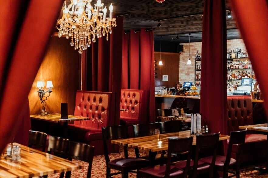 More Photos Of 794 Pine St, Muskegon General Retail For Sale