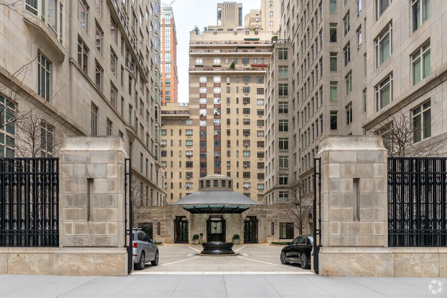 More Photos Of 1870-1880 Broadway, New York General Retail For Lease