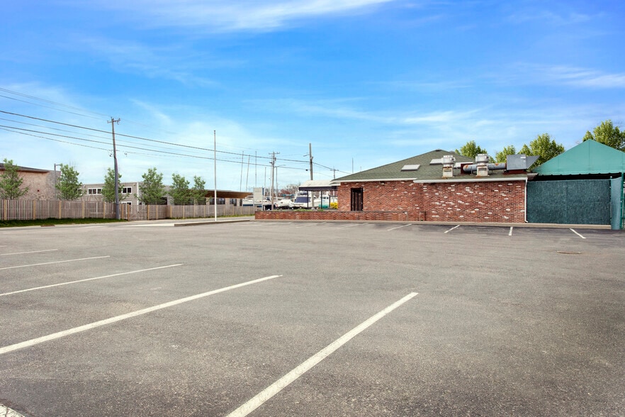 More Photos Of 62375 Rt-25, Southold Restaurant For Sale