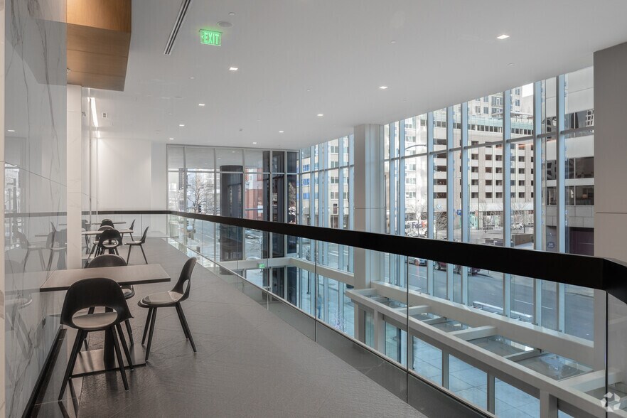 More Photos Of 1099 18th St, Denver Office For Lease