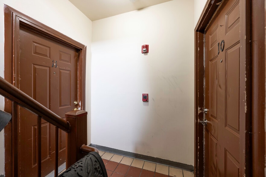 More Photos Of 279 S Broadway, Yonkers Apartments For Sale