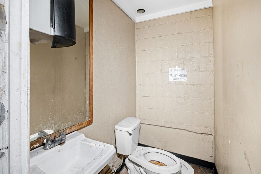 More Photos Of 67 W Queen Ln, Philadelphia Warehouse For Sale
