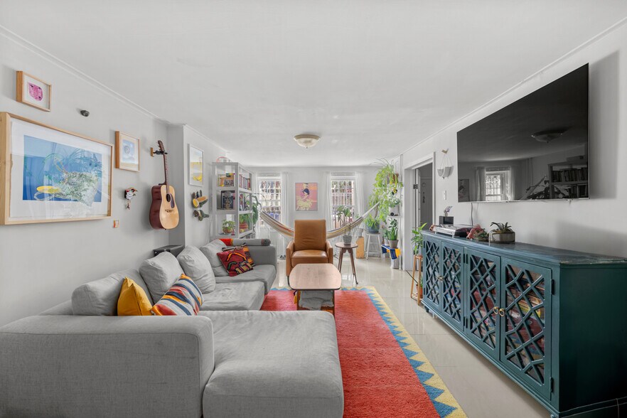 More Photos Of 91 Somers St, Brooklyn Apartments For Sale