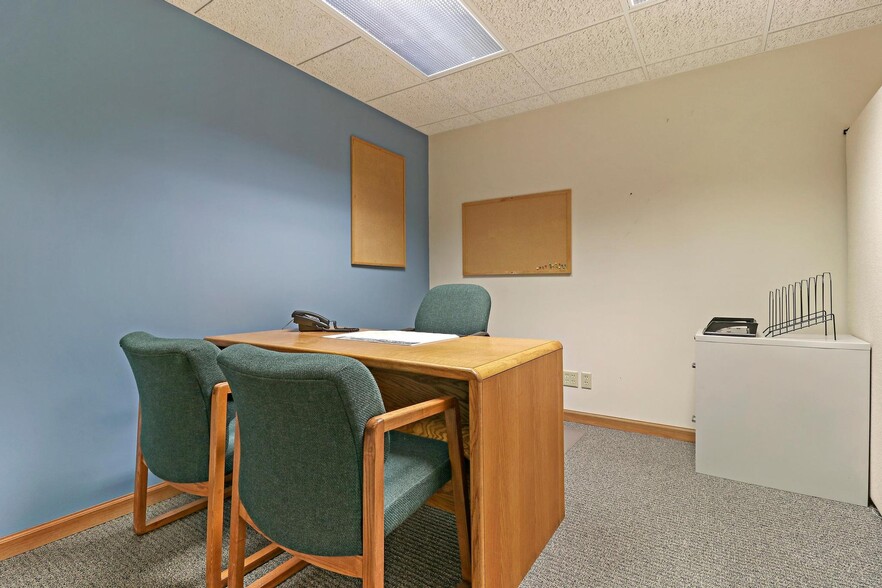 More Photos Of 5300 Green Bay Rd, Kenosha Medical For Lease