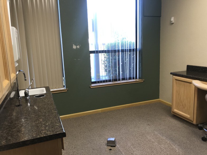More Photos Of 3104 Sunset Blvd, Rocklin Medical For Lease