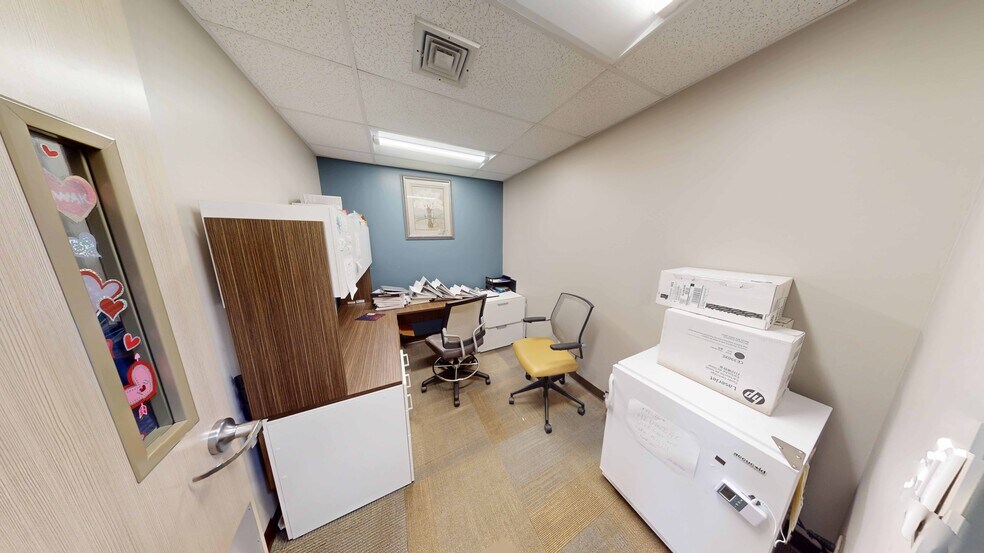 More Photos Of 1915-1917 Ocean Ave, Brooklyn Medical For Sale