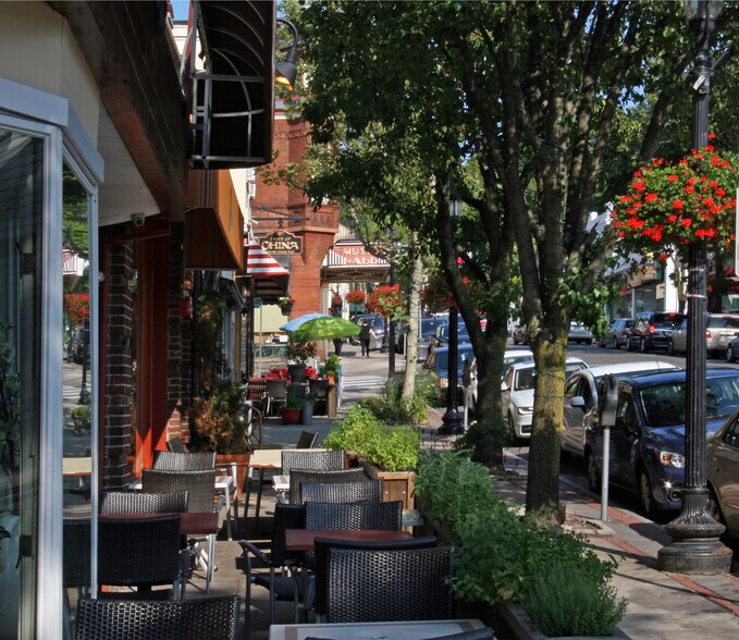 More Photos Of 2 S Broadway, Tarrytown Restaurant For Sale
