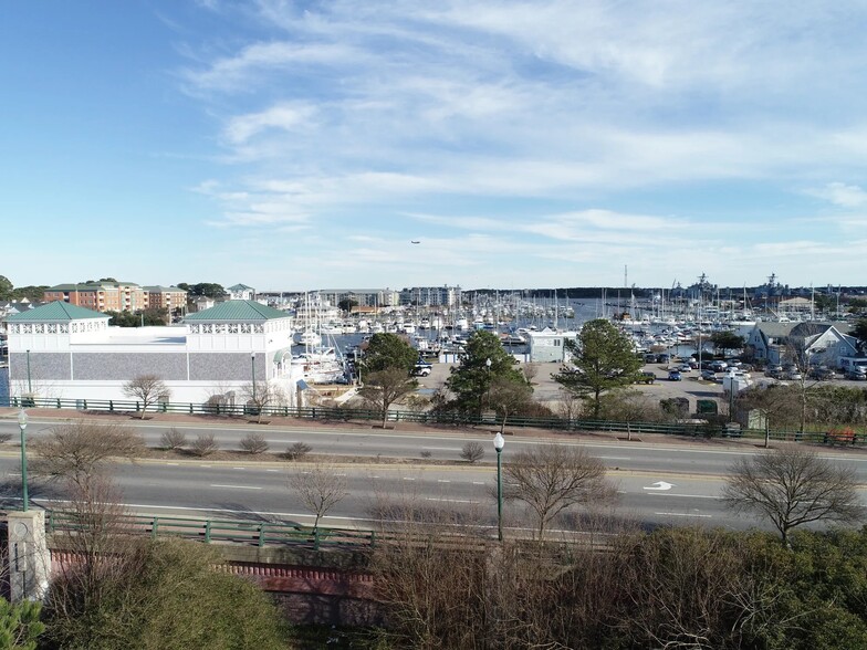 More Photos Of 8180 Shore Dr, Norfolk Marina For Sale