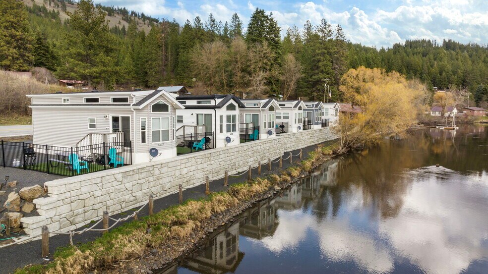 Primary Photo Of 88840 Highway 3 N, Saint Maries Hotel For Sale