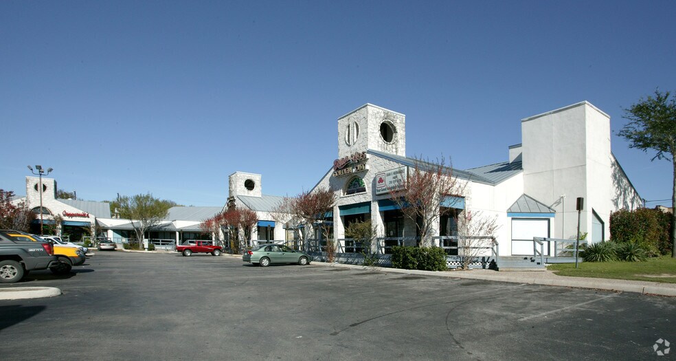 More Photos Of 3857 E Southcross Blvd, San Antonio Unknown For Lease