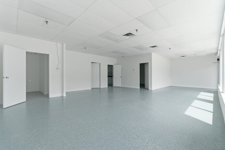 More Photos Of 397 Humberline Dr, Toronto Warehouse For Sale