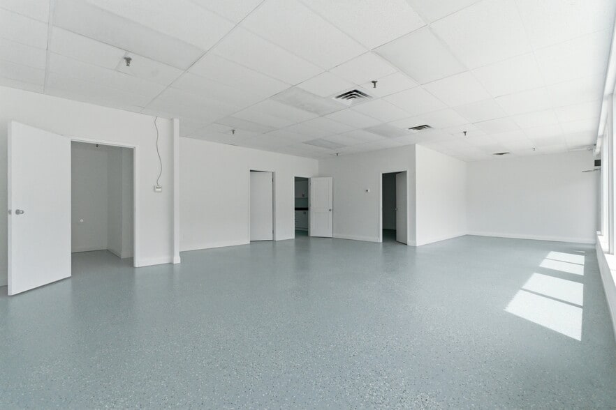 More Photos Of 397 Humberline Dr, Toronto Warehouse For Sale