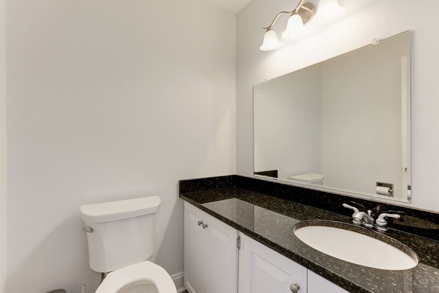 More Photos Of 2915-2917 Hunter Mill Rd, Oakton Medical For Sale
