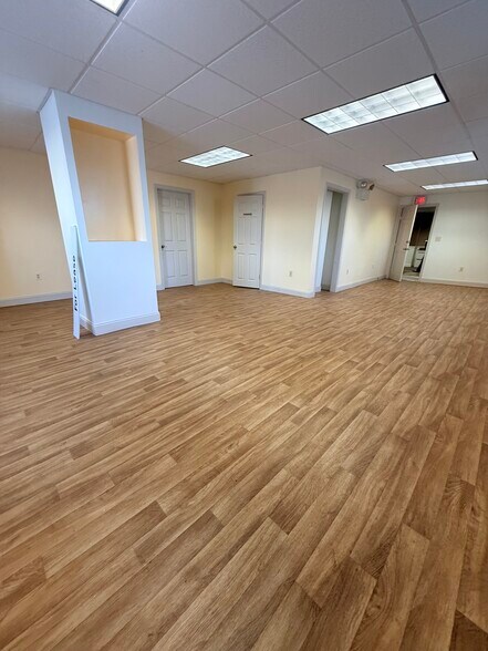 More Photos Of 303 Pine St, Manchester Apartments For Sale