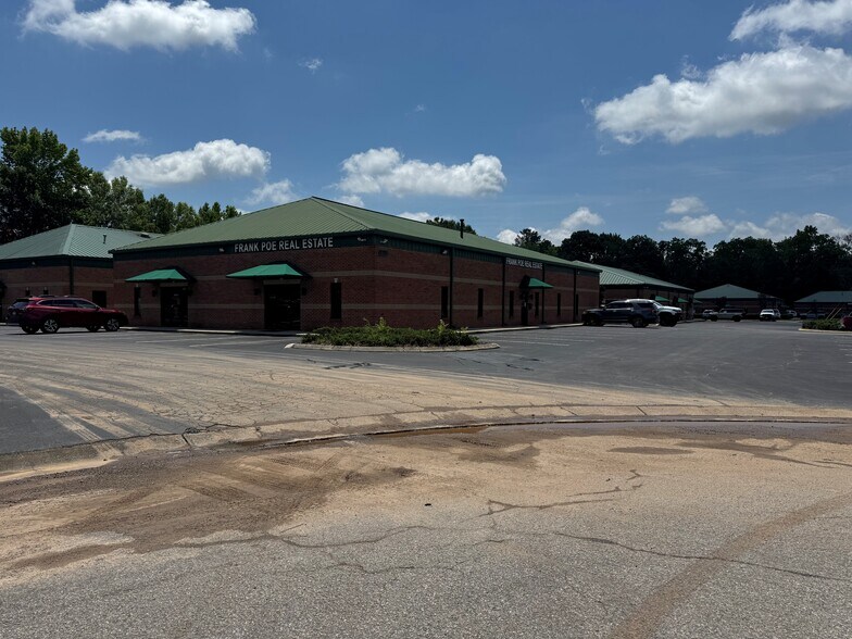 More Photos Of 6283 Park South Dr, Bessemer Office Residential For Lease