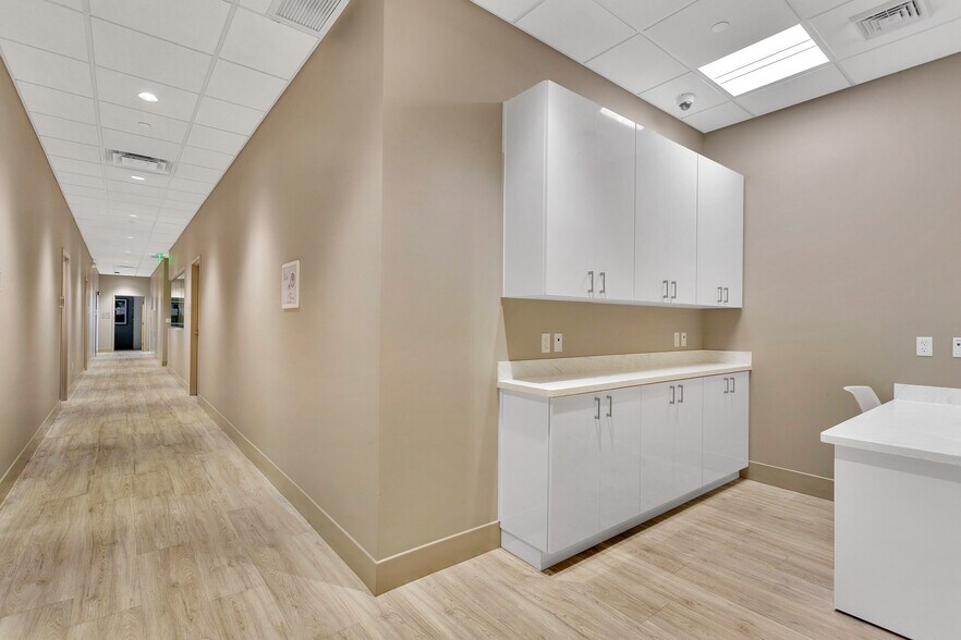 More Photos Of 9410 Calumet Ave, Munster Medical For Lease
