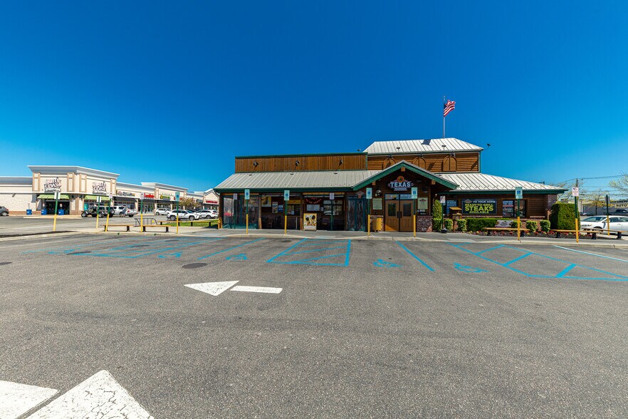 More Photos Of 520 Commack Rd, Deer Park Unknown For Lease