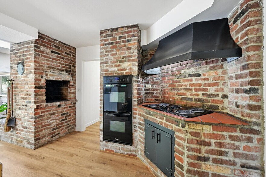 More Photos Of 135 Spring Grove Ave, San Rafael Multifamily For Sale