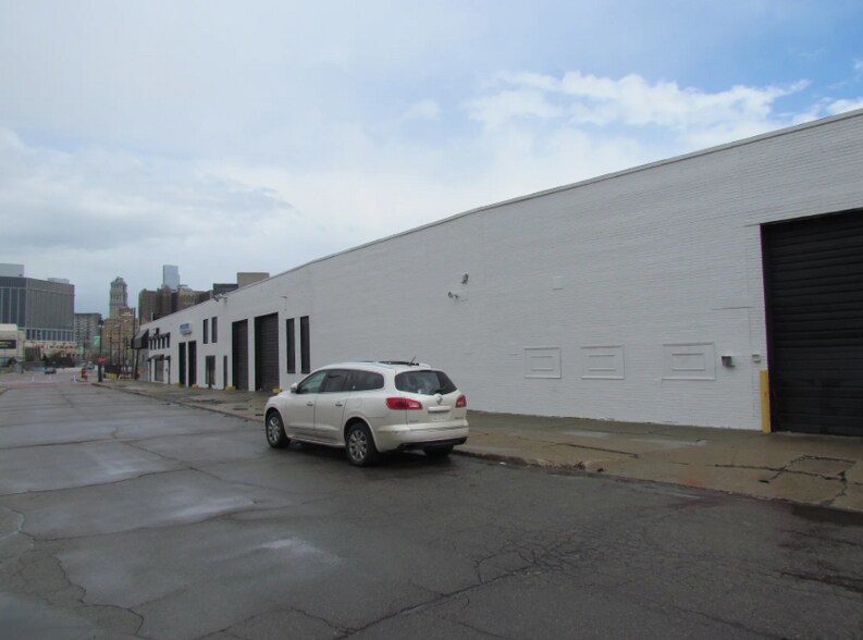 More Photos Of 1301 Leverette St, Detroit Industrial For Lease