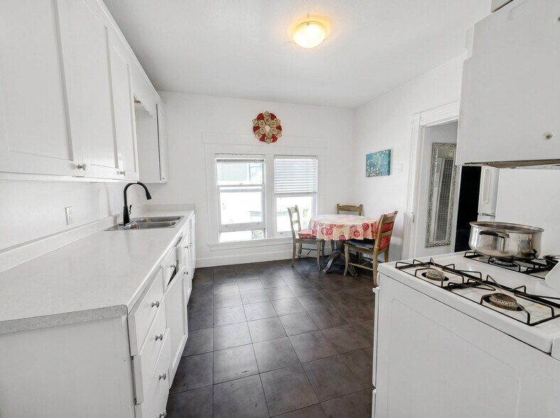 More Photos Of 834 Georgia St, Vallejo Apartments For Sale