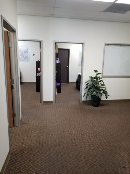 More Photos Of 3235 N San Fernando Rd, Los Angeles Warehouse For Lease