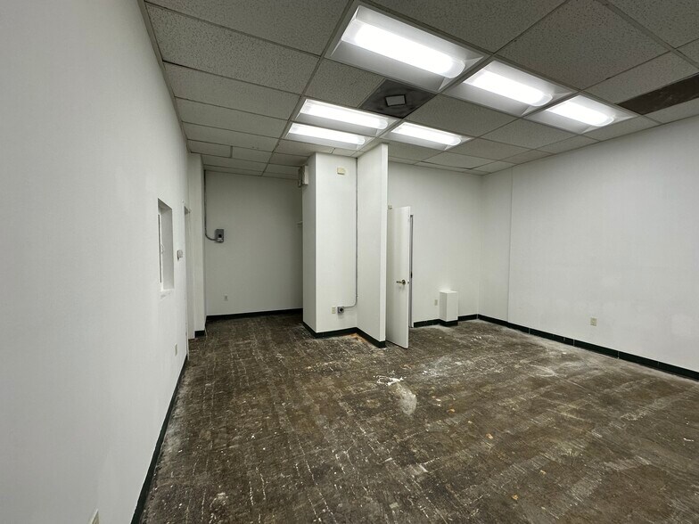 More Photos Of 6333 Wilshire Blvd, Los Angeles Medical For Lease