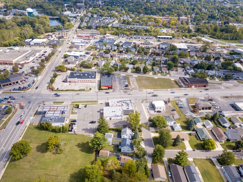 More Photos Of 542-546 S Telegraph Rd, Monroe Restaurant For Sale