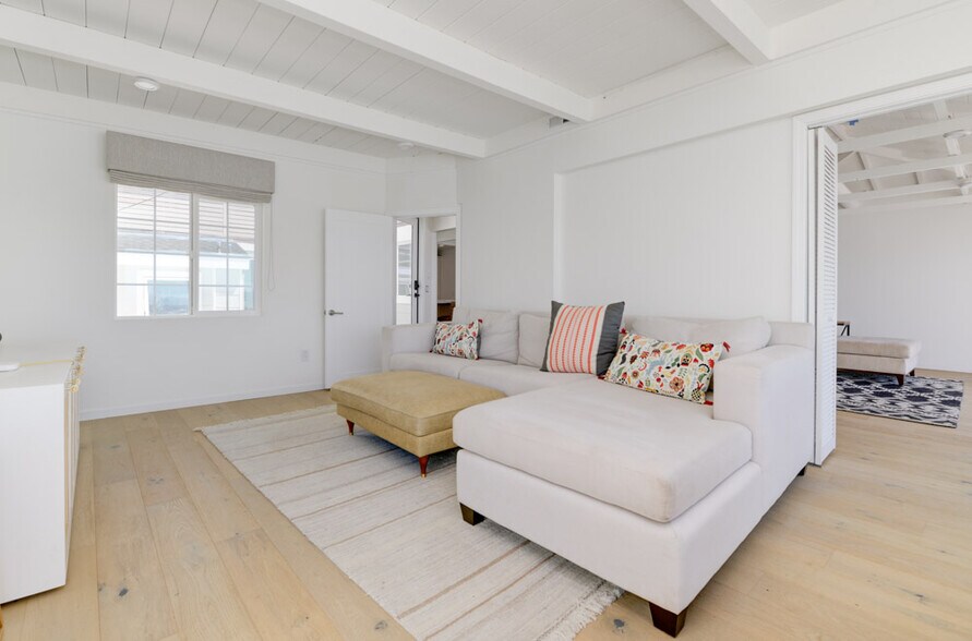 More Photos Of 2633 Ocean St, Carlsbad Apartments For Sale