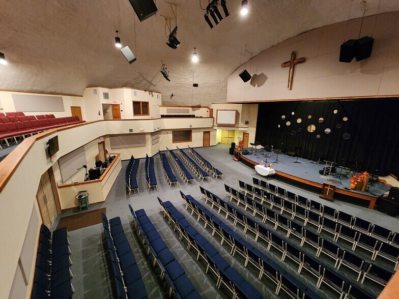 More Photos Of 521 W Grantham Rd, New Bern Specialty For Sale