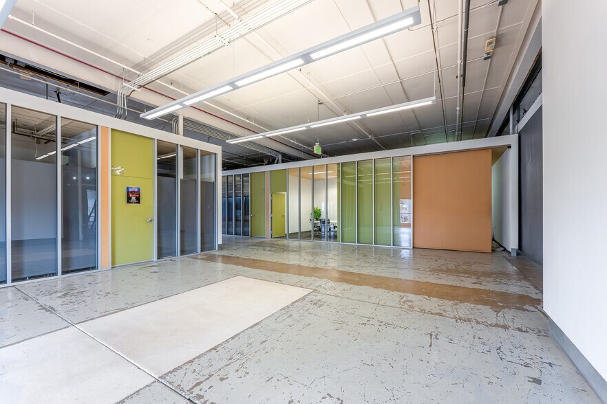 More Photos Of 2212 Main St, San Diego Industrial For Lease