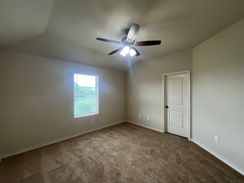 More Photos Of 6306 Luglio Ln, San Antonio Apartments For Sale